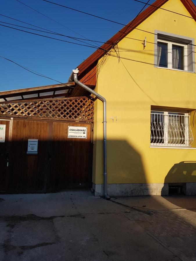 Csaladi Haz Apartment Budapest Ngoại thất bức ảnh